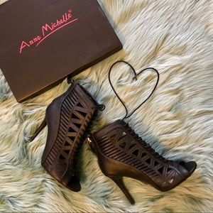 Anne Michelle black heels